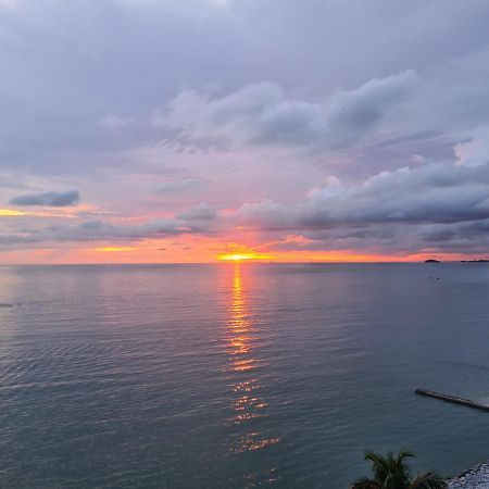 The Arena Tanjung Tuan Port Dickson Apartment Exterior photo